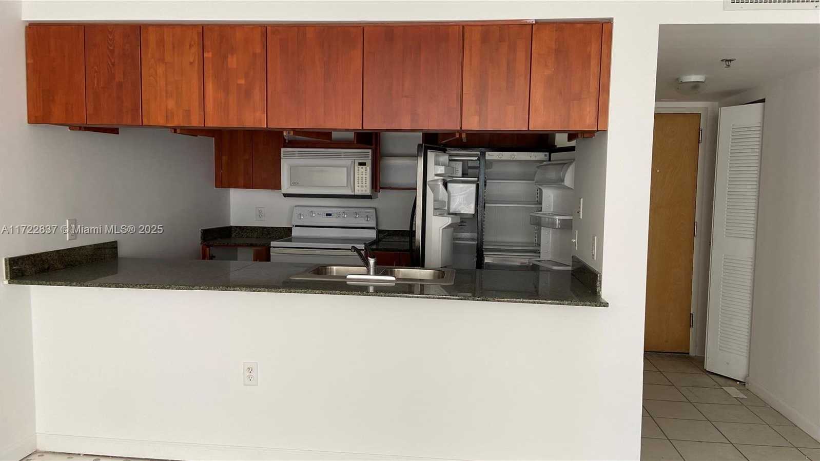 Small Image of 1200 BRICKELL BAY DR #2007, Miami Number 2