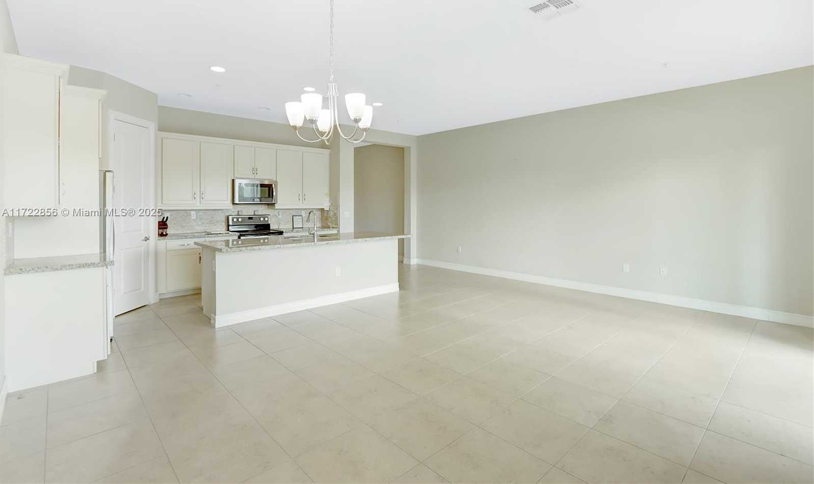 Small Image of 1601 SOUTH WEST 113TH AVE #1601, Pembroke Pines Number 4