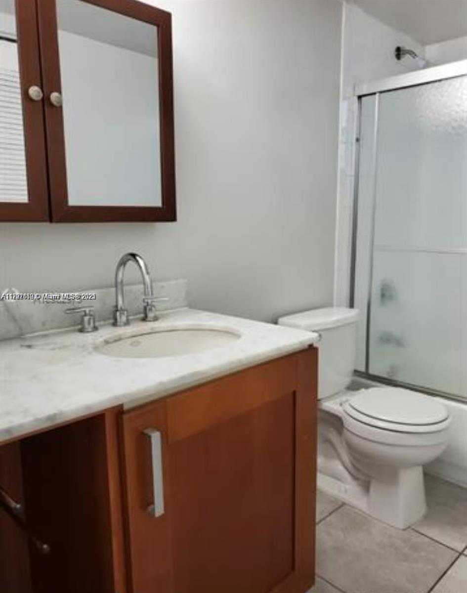 Small Image of 2903 NORTH MIAMI BEACH BLVD #1002, North Miami Beach Number 5