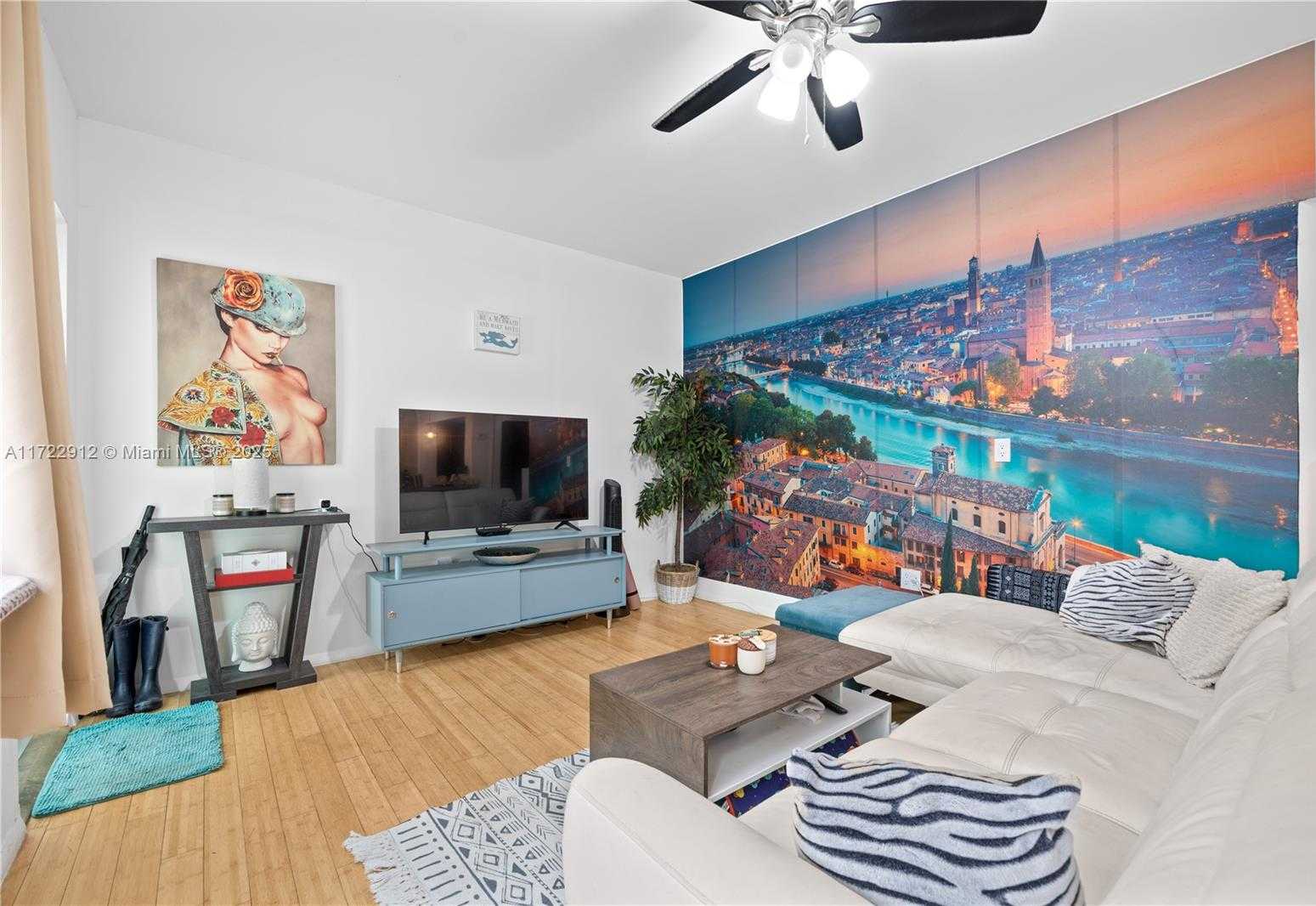 Small Image of 1840 JAMES AVE #8, Miami Beach Number 10