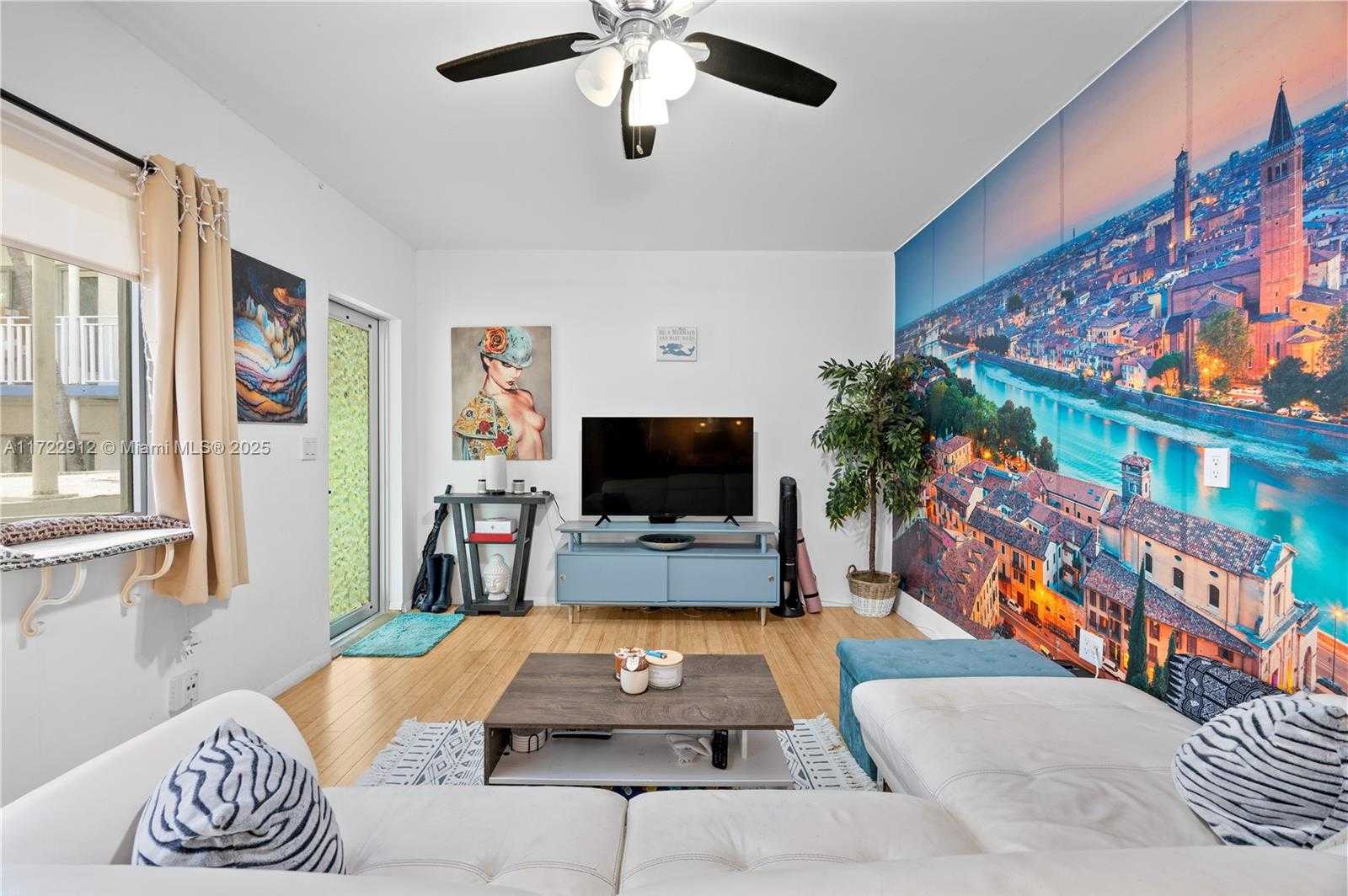 Small Image of 1840 JAMES AVE #8, Miami Beach Number 11