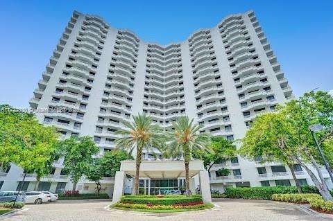 Small Image of 3300 NORTH EAST 192ND ST #918, Aventura Number 2