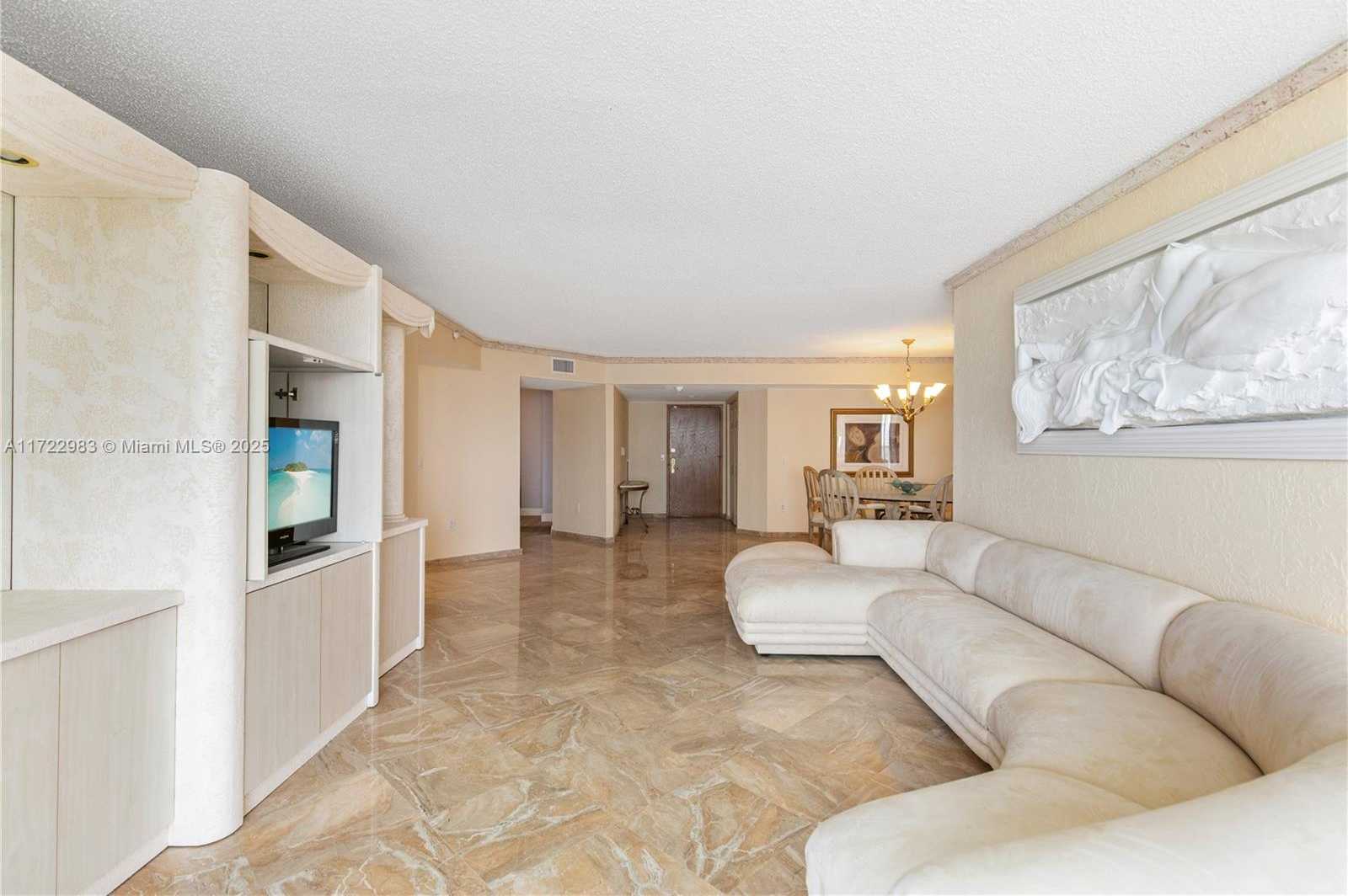 Small Image of 16711 #2104, Sunny Isles Beach Number 11