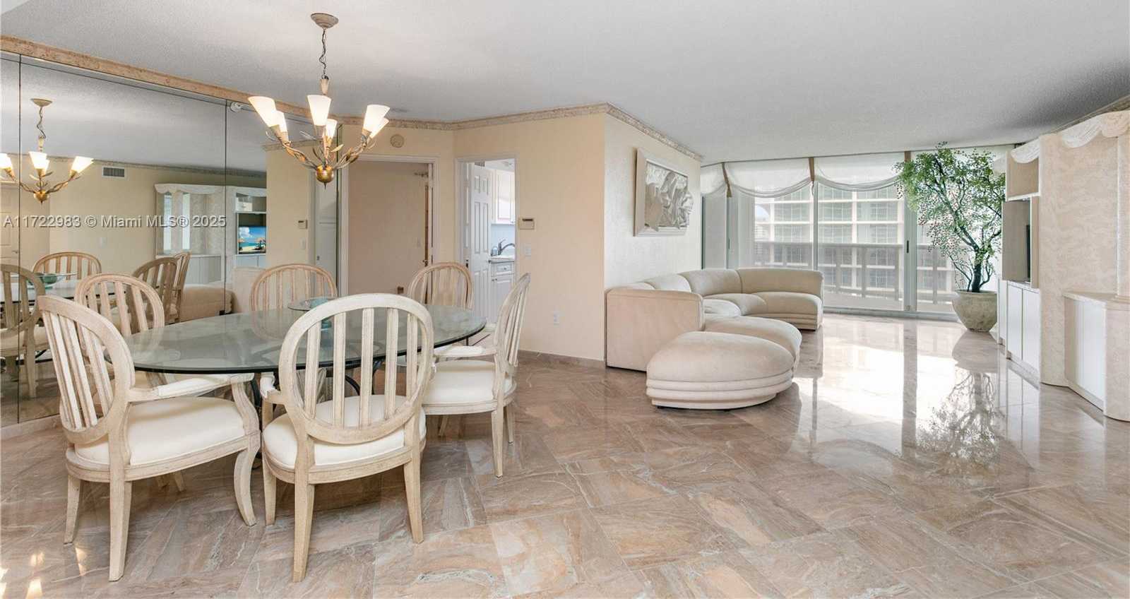 Small Image of 16711 #2104, Sunny Isles Beach Number 16