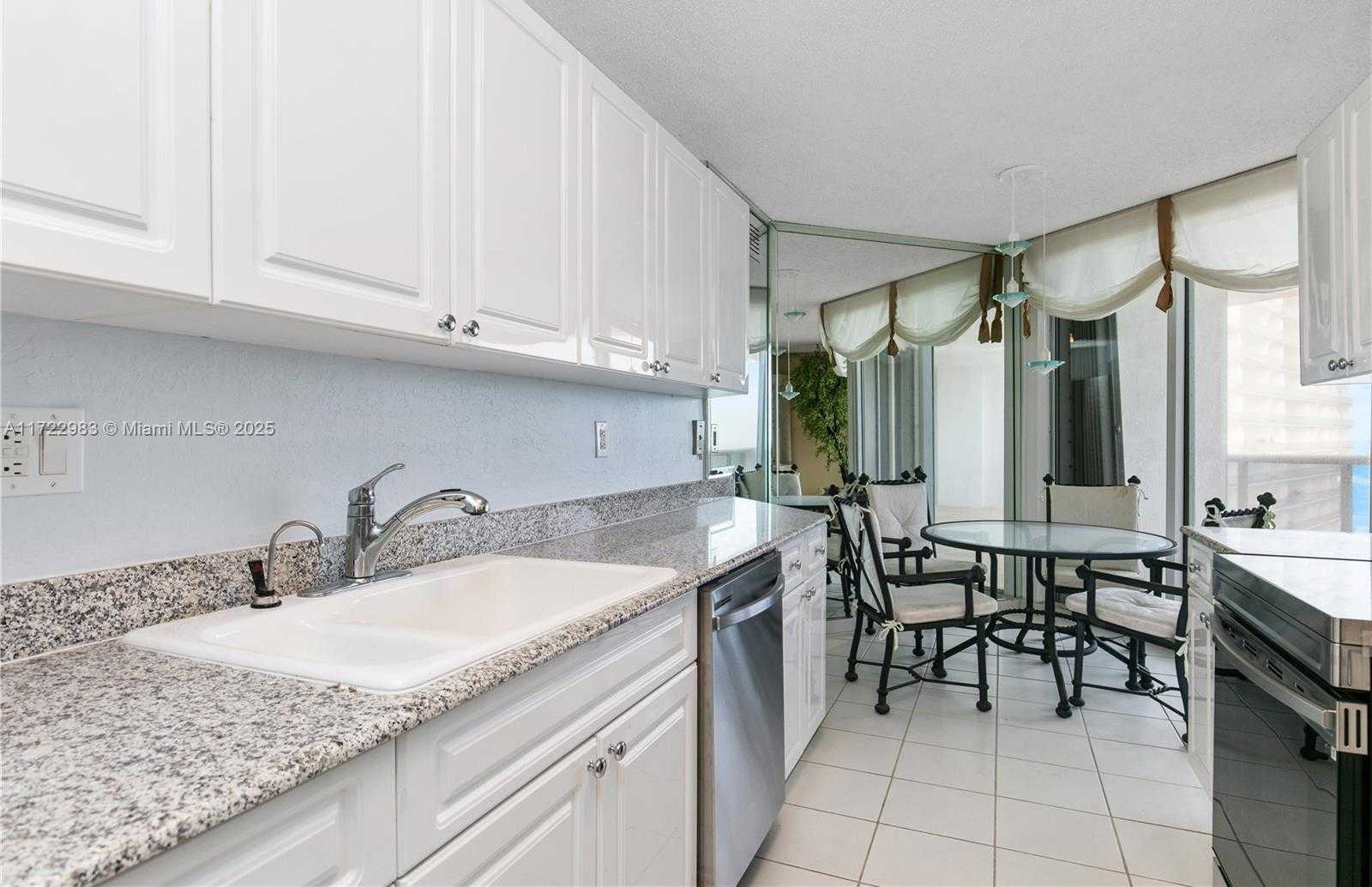 Small Image of 16711 #2104, Sunny Isles Beach Number 18