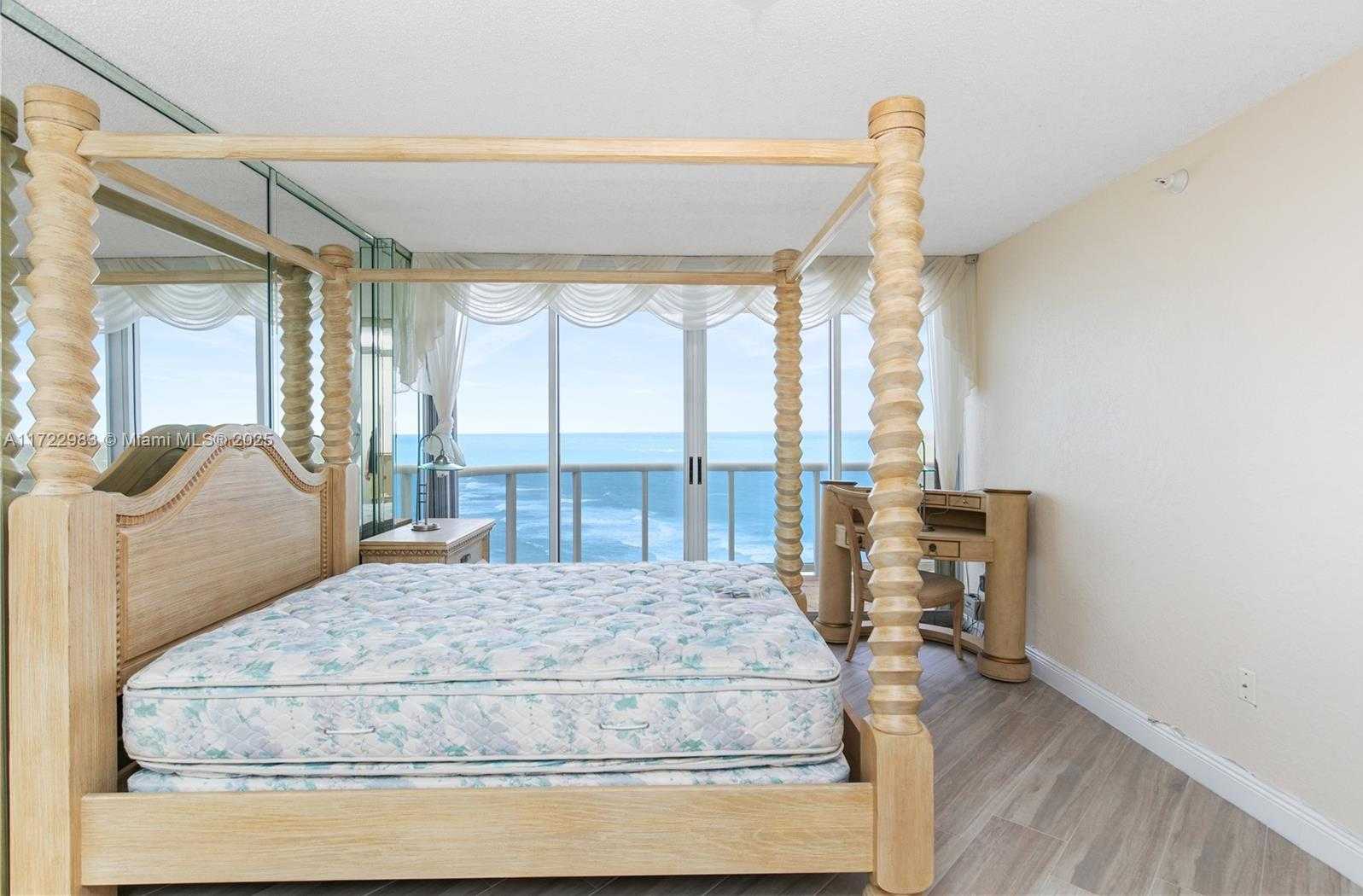 Small Image of 16711 #2104, Sunny Isles Beach Number 24