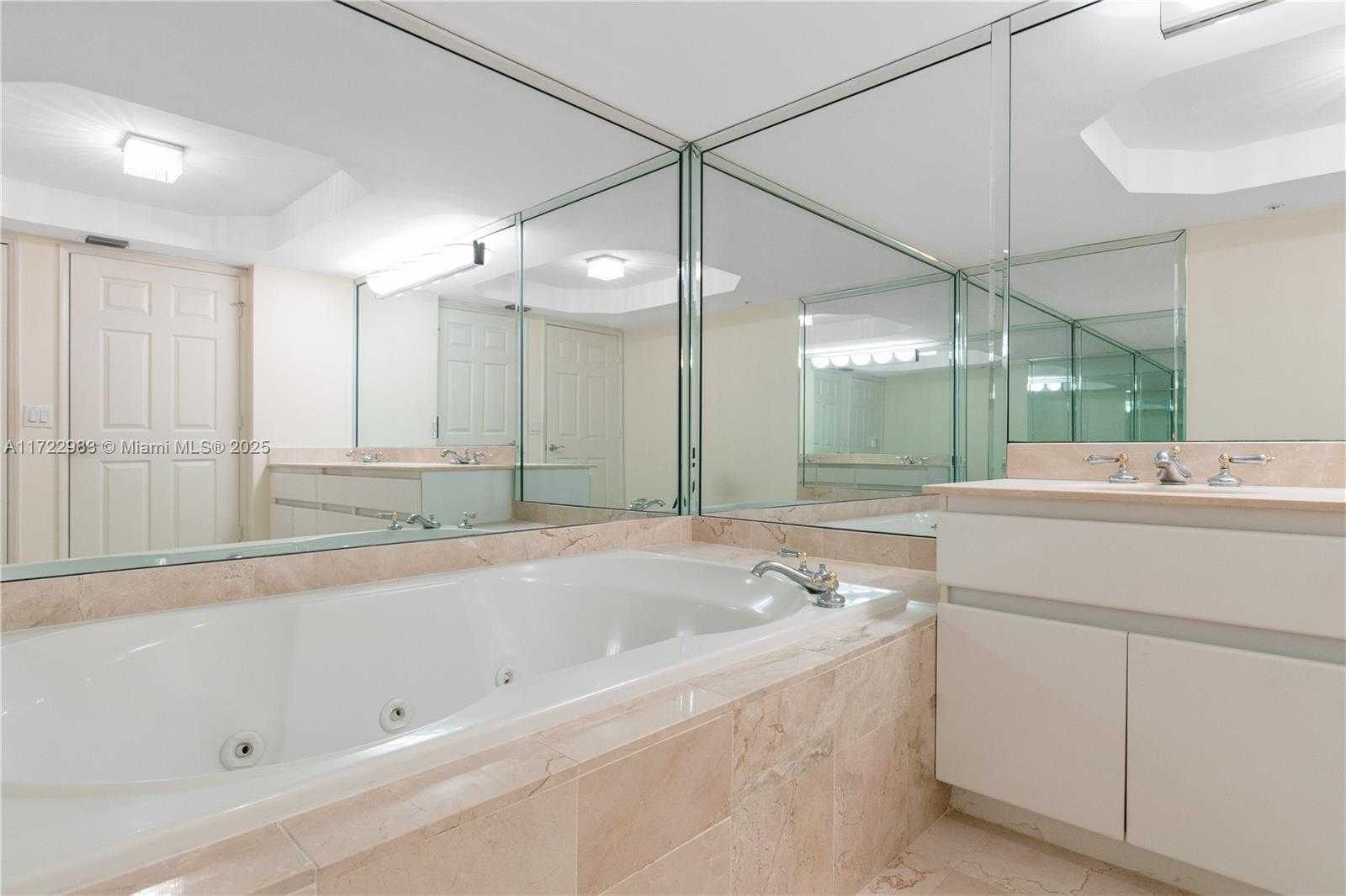 Small Image of 16711 #2104, Sunny Isles Beach Number 28