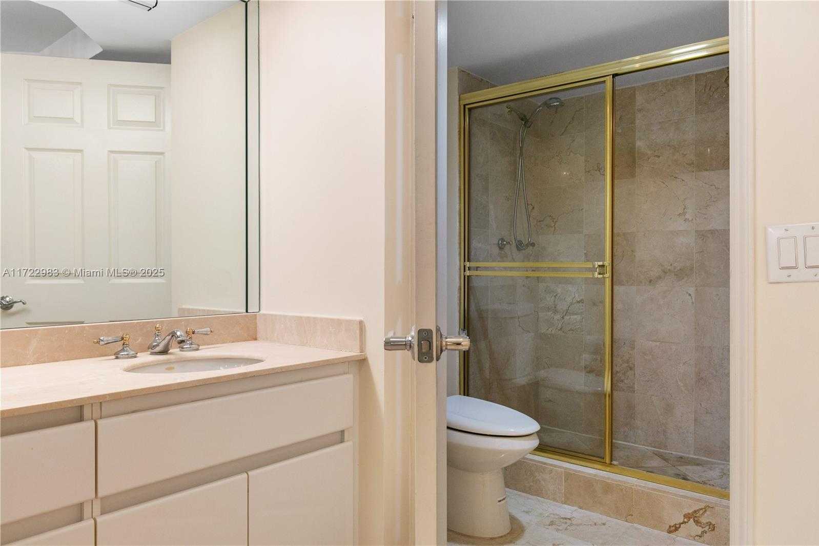 Small Image of 16711 #2104, Sunny Isles Beach Number 30