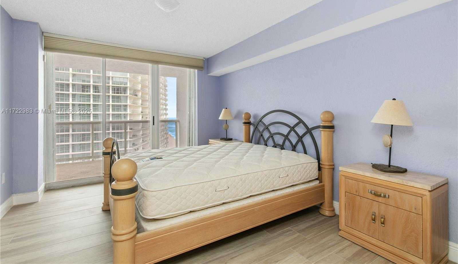 Small Image of 16711 #2104, Sunny Isles Beach Number 36