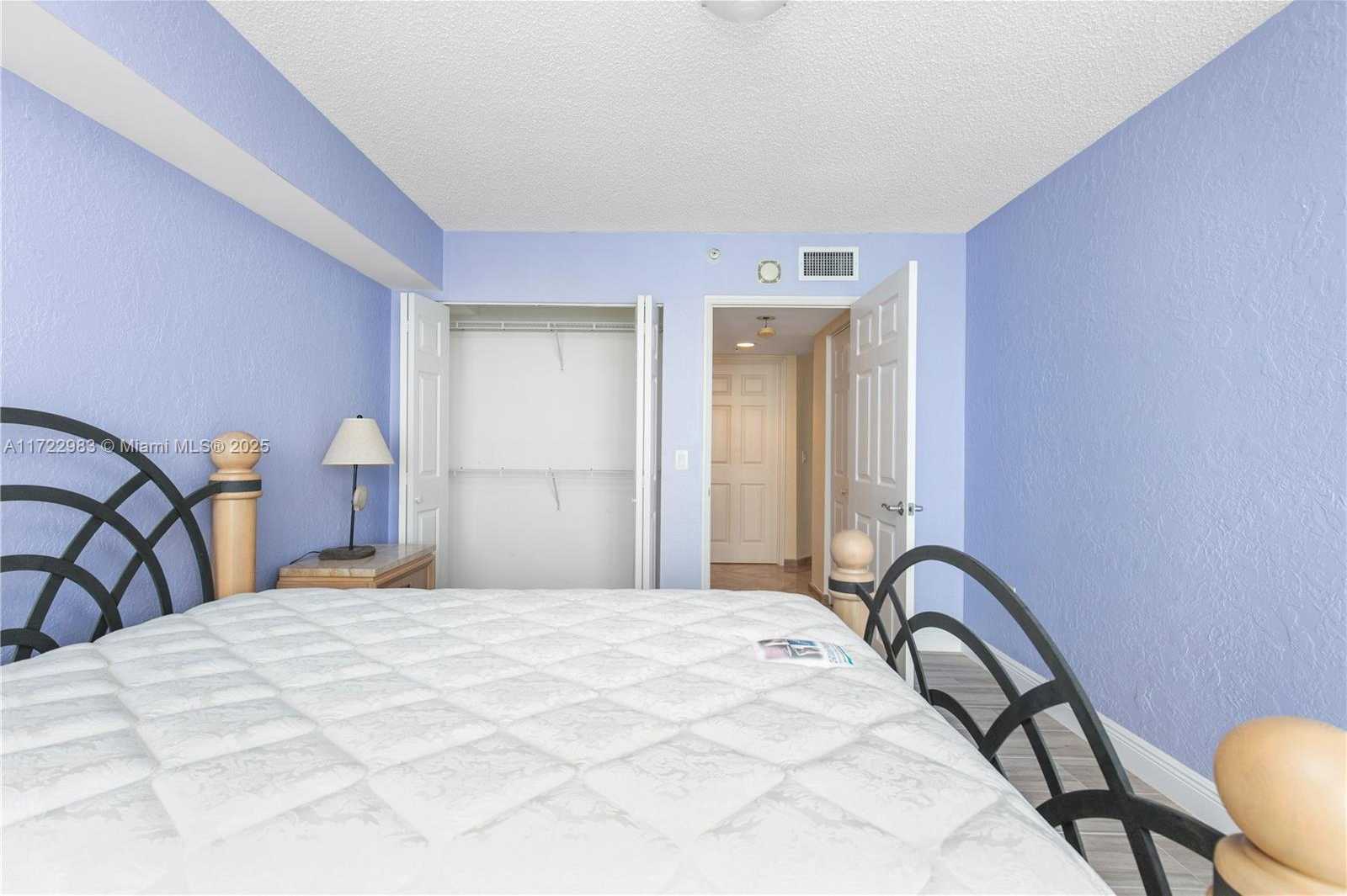 Small Image of 16711 #2104, Sunny Isles Beach Number 37