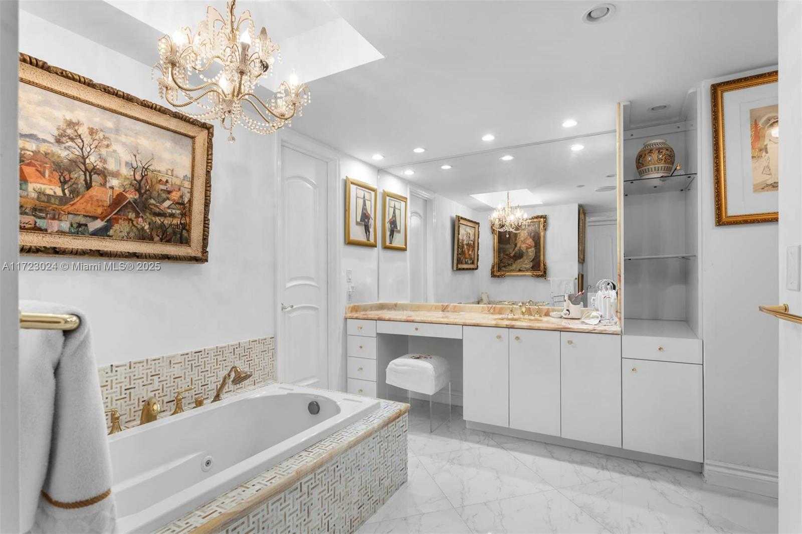 Small Image of 19500 TURNBERRY WAY #9D, Aventura Number 6
