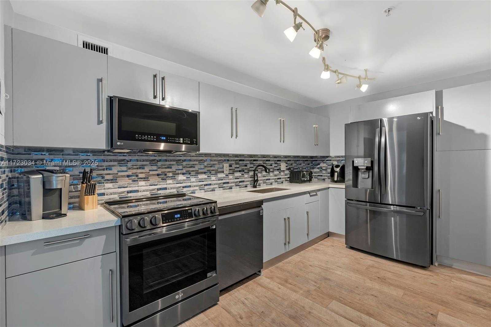 Small Image of 3000 SOUTH OCEAN DR #1122, Hollywood Number 10