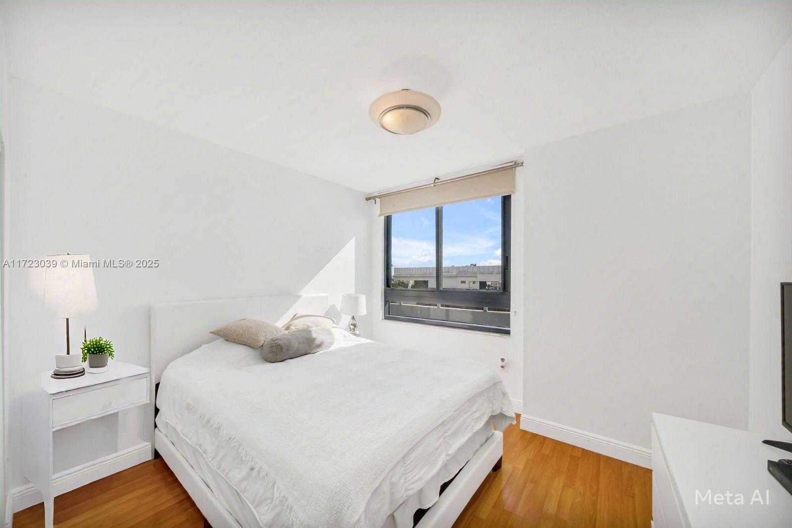 Small Image of 1330 WEST AVE #1904, Miami Beach Number 13