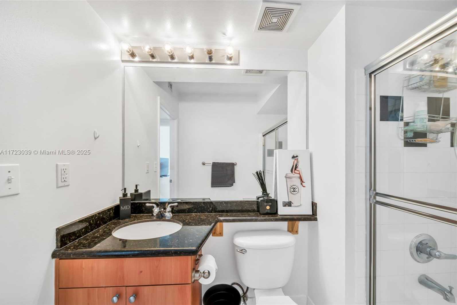 Small Image of 1330 WEST AVE #1904, Miami Beach Number 14
