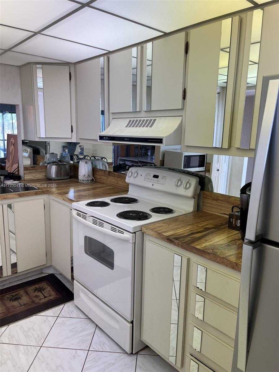Small Image of 3930 INVERRARY #506-D, Lauderhill Number 4