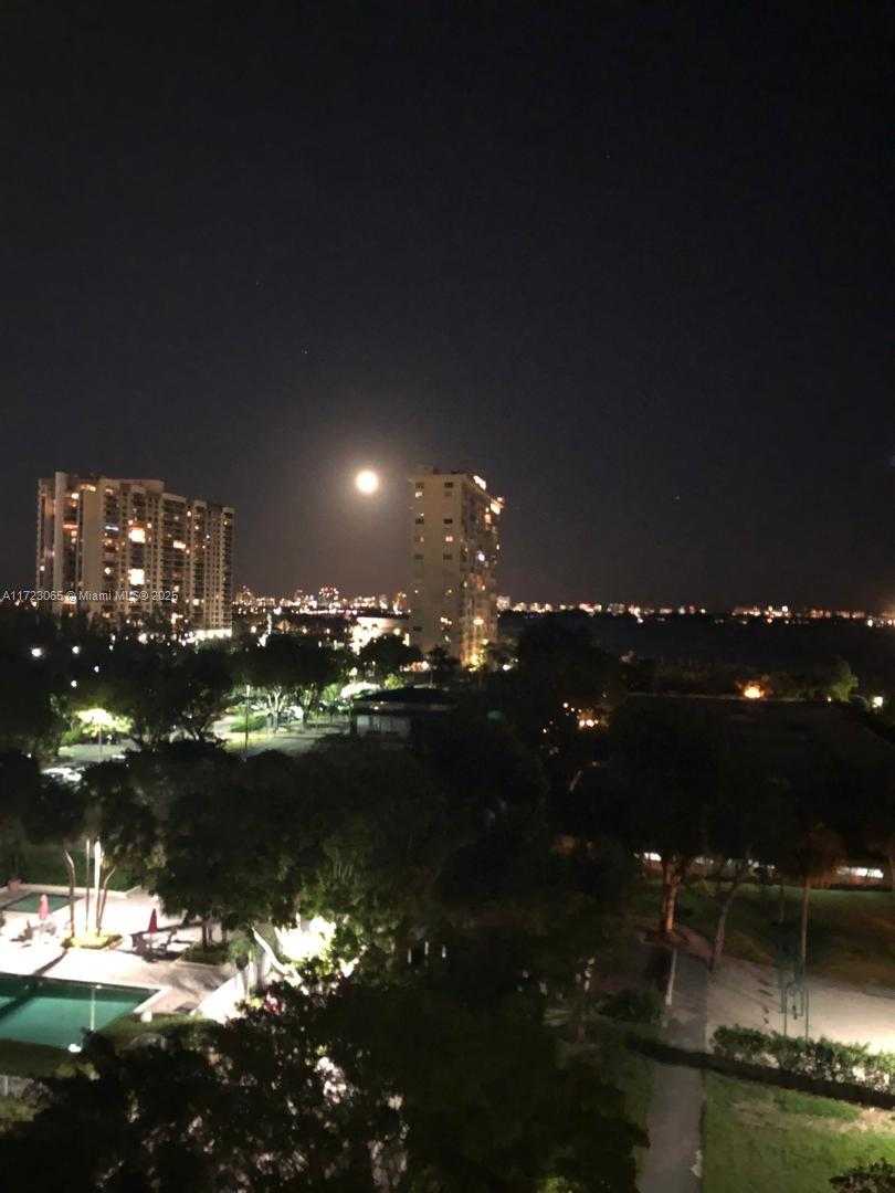 Small Image of 11111 BISCAYNE BLVD #7G, Miami Number 11