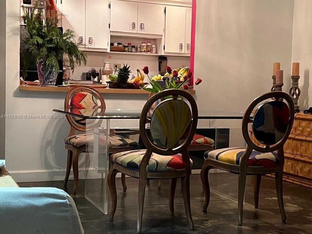 Small Image of 11111 BISCAYNE BLVD #7G, Miami Number 4