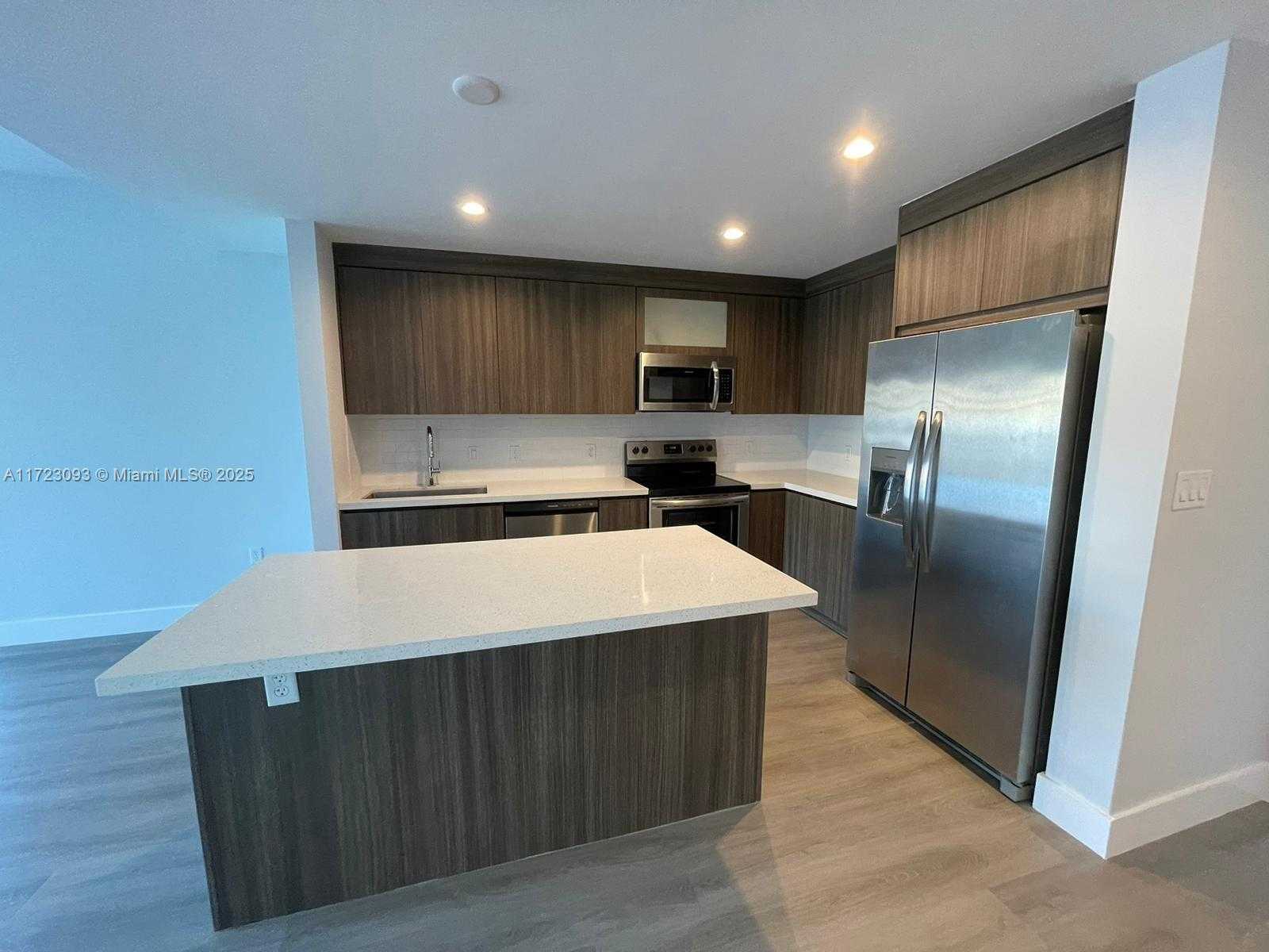 Small Image of 1938 JACKSON ST #301, Hollywood Number 12