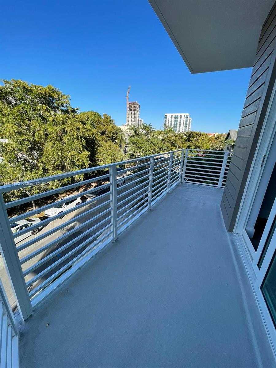 Small Image of 1938 JACKSON ST #301, Hollywood Number 15