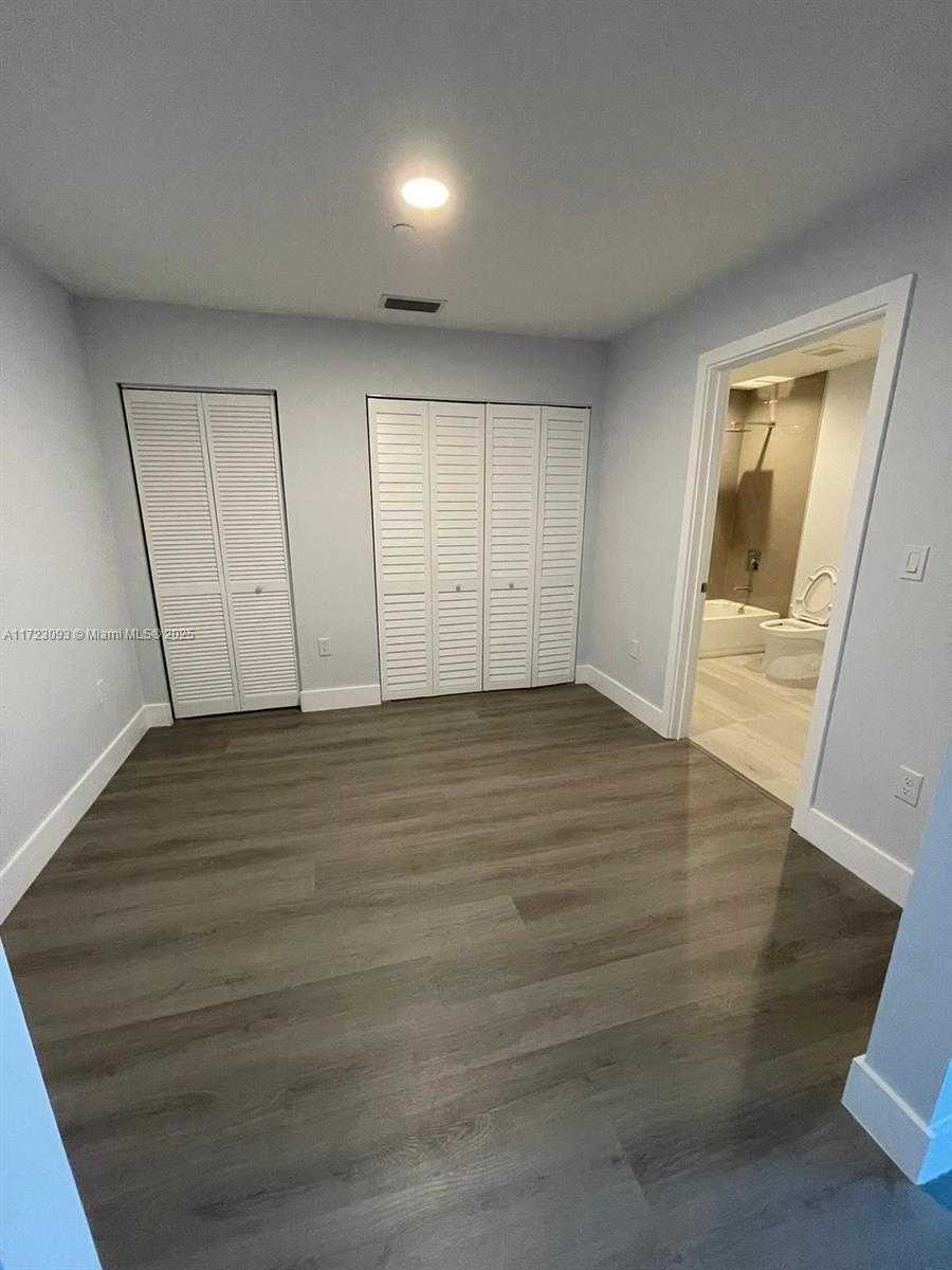 Small Image of 1938 JACKSON ST #301, Hollywood Number 3
