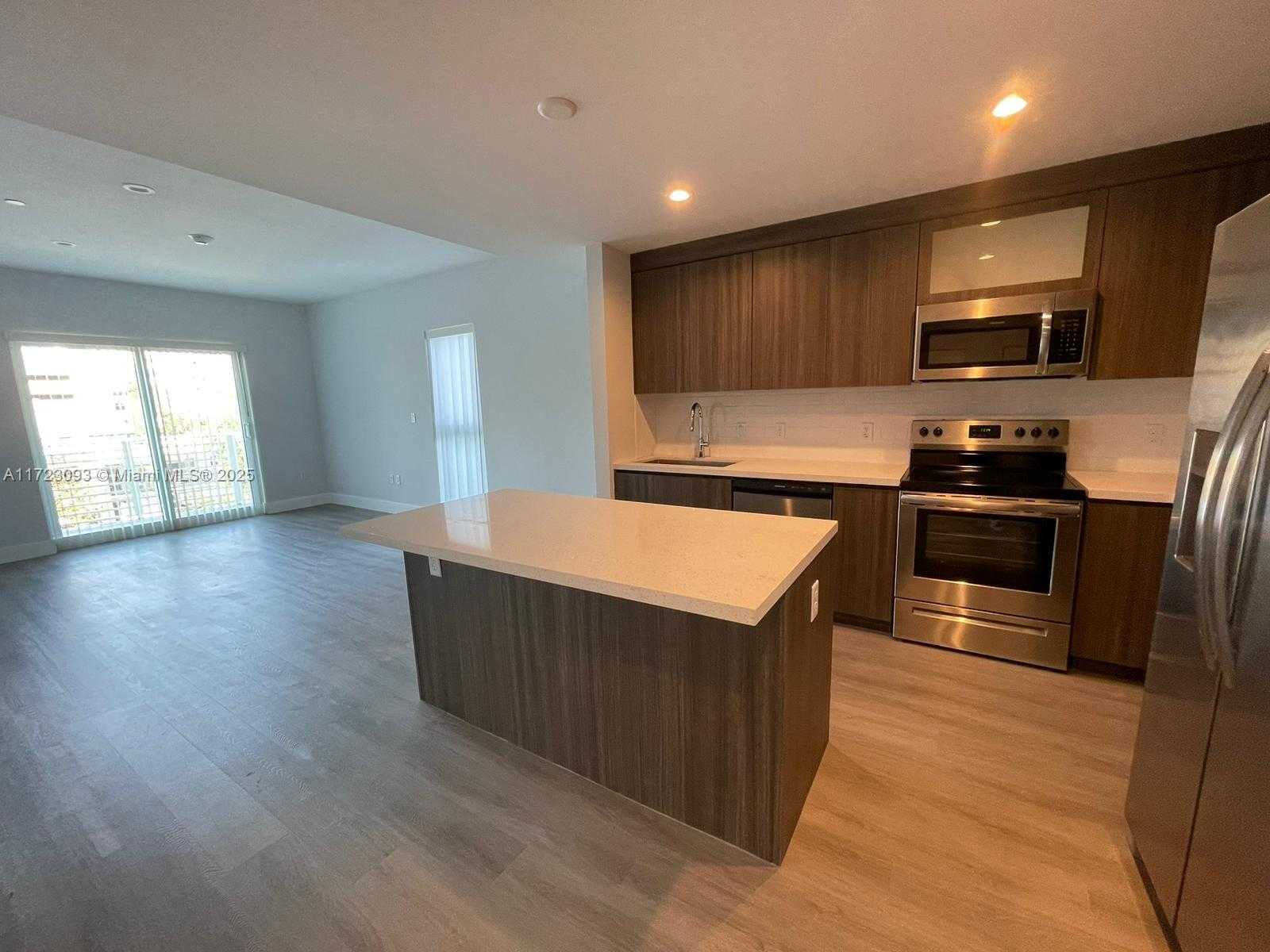 Small Image of 1938 JACKSON ST #301, Hollywood Number 8