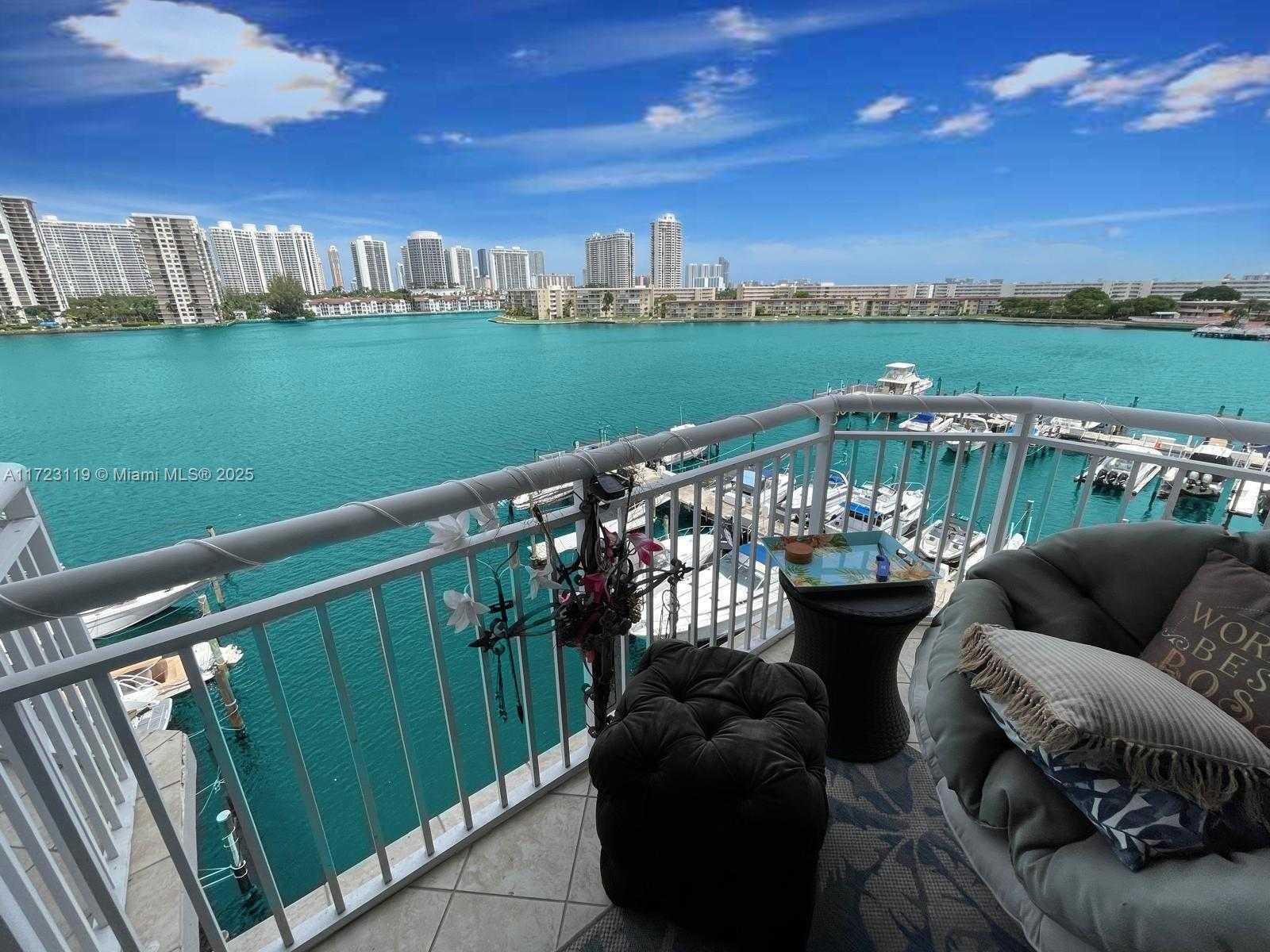 Small Image of 18081 BISCAYNE BLVD #505, Aventura Number 13