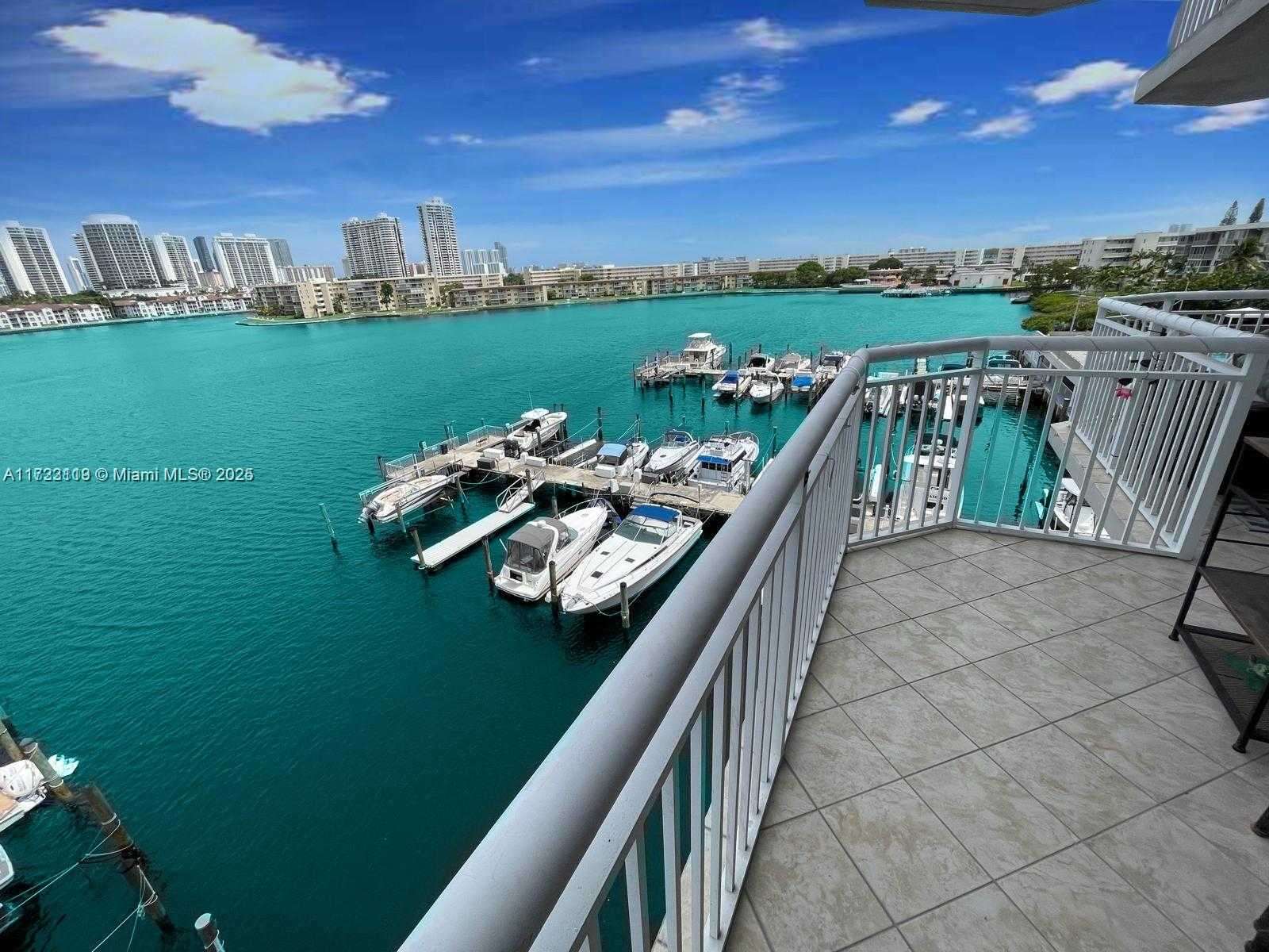 Small Image of 18081 BISCAYNE BLVD #505, Aventura Number 15
