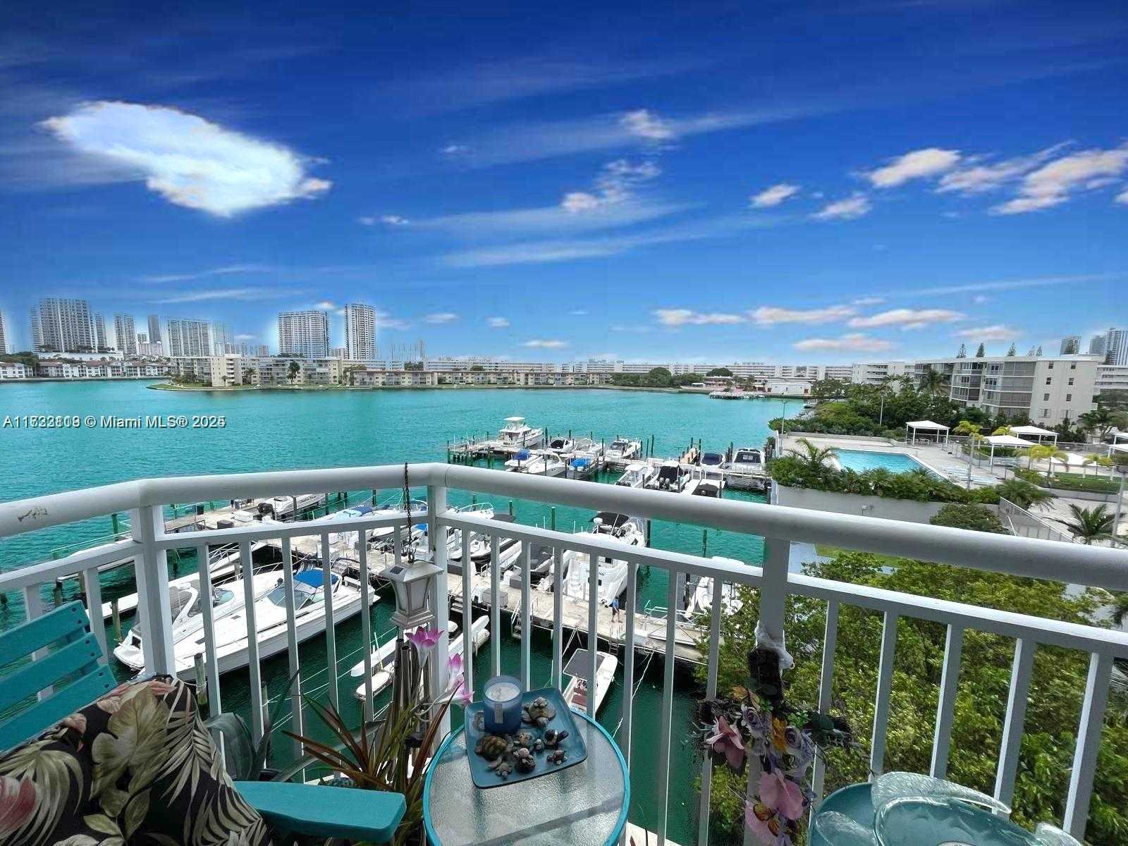 Small Image of 18081 BISCAYNE BLVD #505, Aventura Number 19