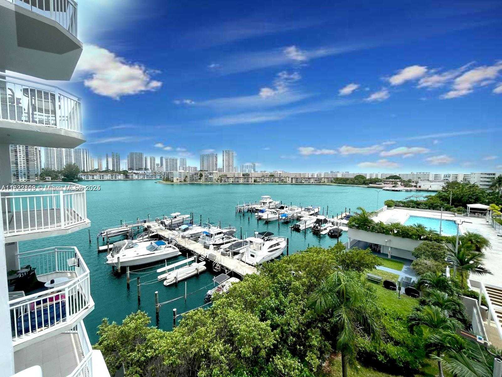 Small Image of 18081 BISCAYNE BLVD #505, Aventura Number 21