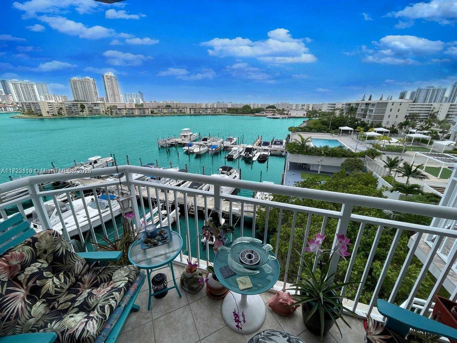 Small Image of 18081 BISCAYNE BLVD #505, Aventura Number 22