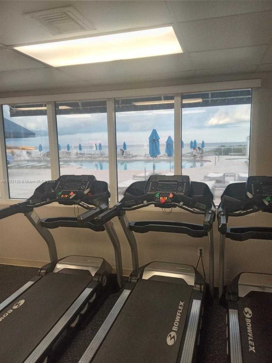 Small Image of 1200 BRICKELL BAY DR #2506, Miami Number 13