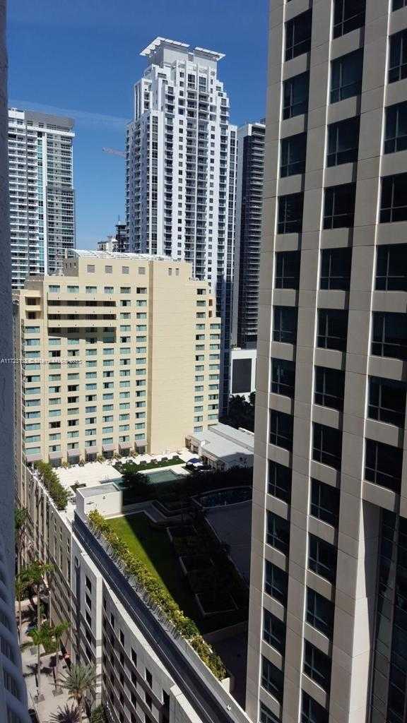 Small Image of 1200 BRICKELL BAY DR #2506, Miami Number 6