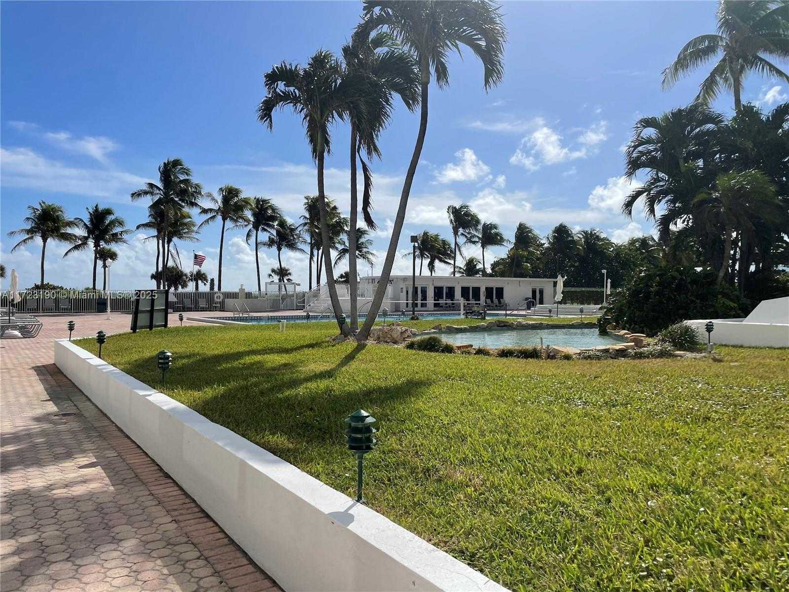 Small Image of 5005 Collins Ave, Miami Beach, FL 33140, USA Number 14