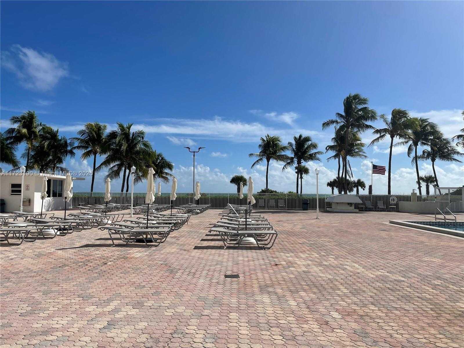 Small Image of 5005 Collins Ave, Miami Beach, FL 33140, USA Number 4