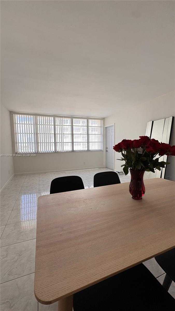Small Image of 1825 SOUTH OCEAN DR #506, Hallandale Beach Number 24