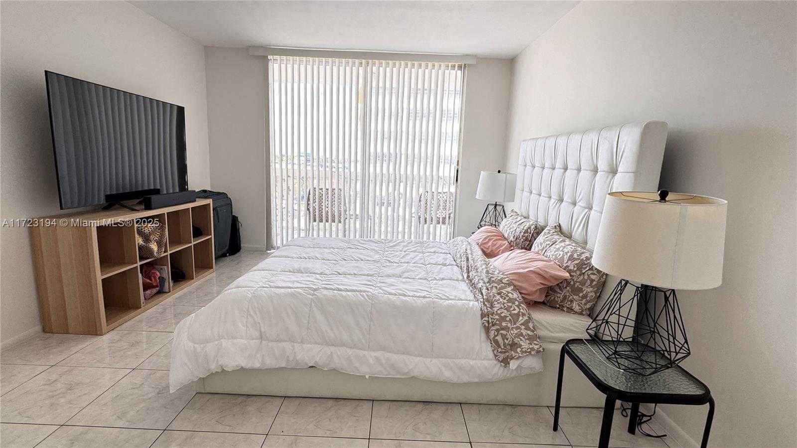 Small Image of 1825 SOUTH OCEAN DR #506, Hallandale Beach Number 28