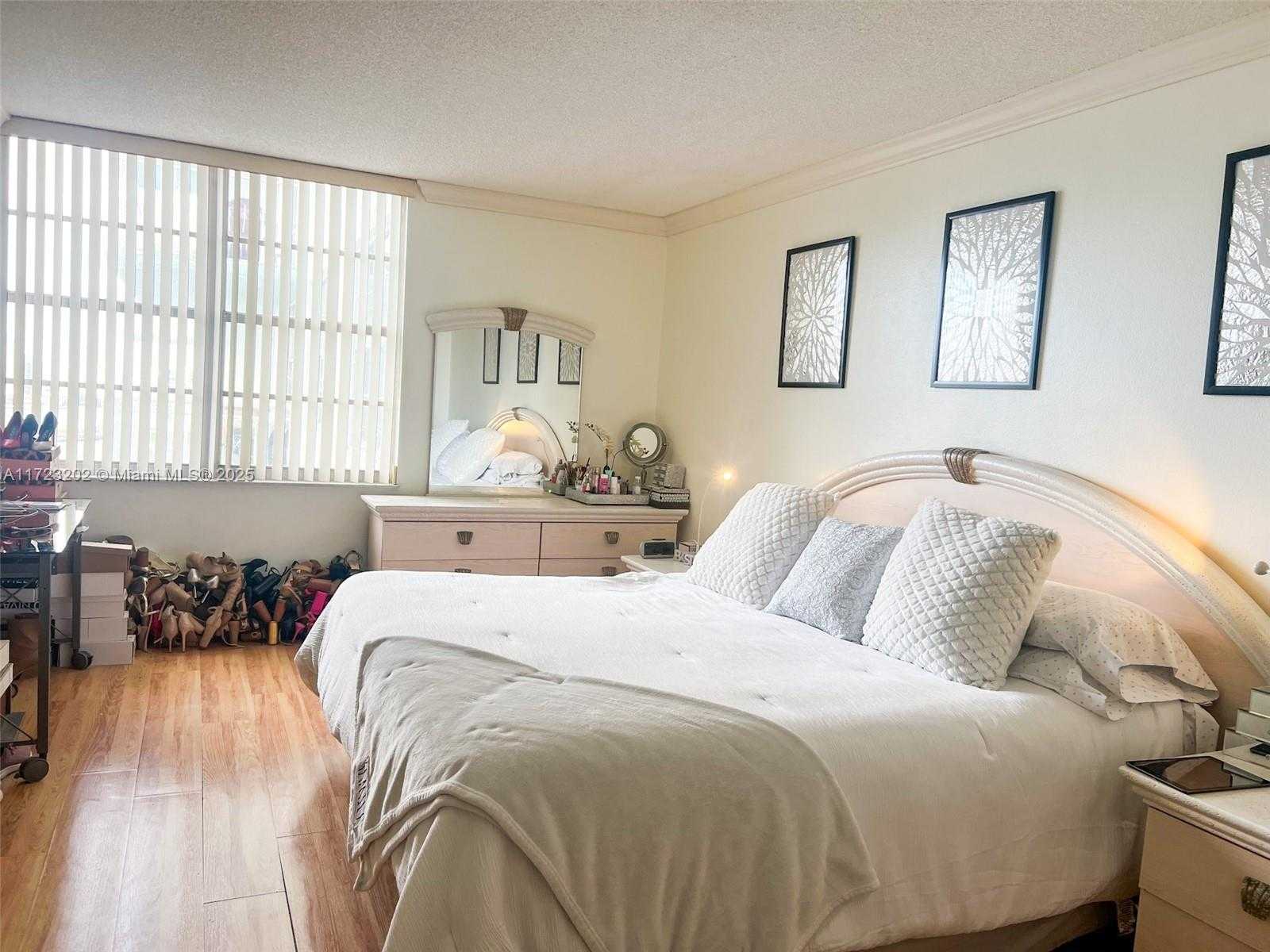 Small Image of 301 174TH ST #2201, Sunny Isles Beach Number 11