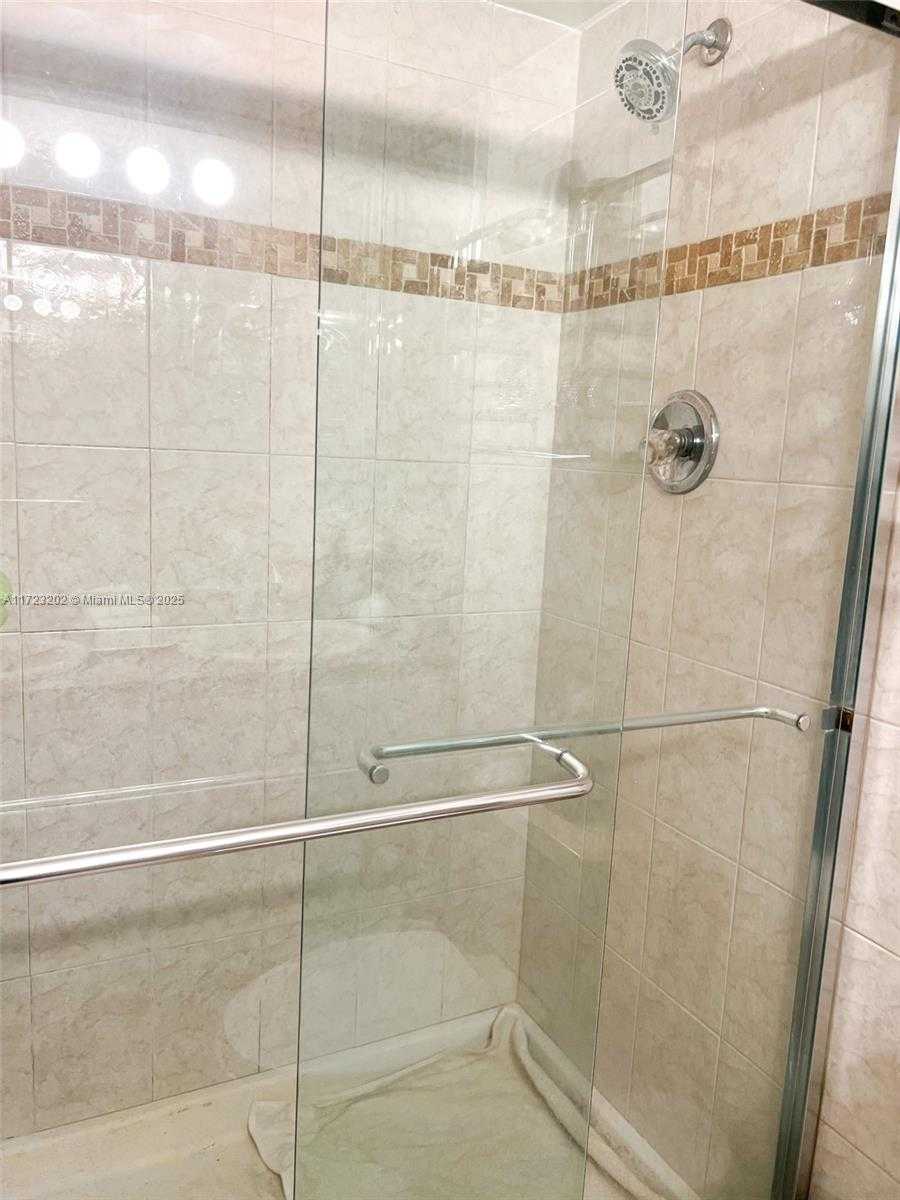 Small Image of 301 174TH ST #2201, Sunny Isles Beach Number 17