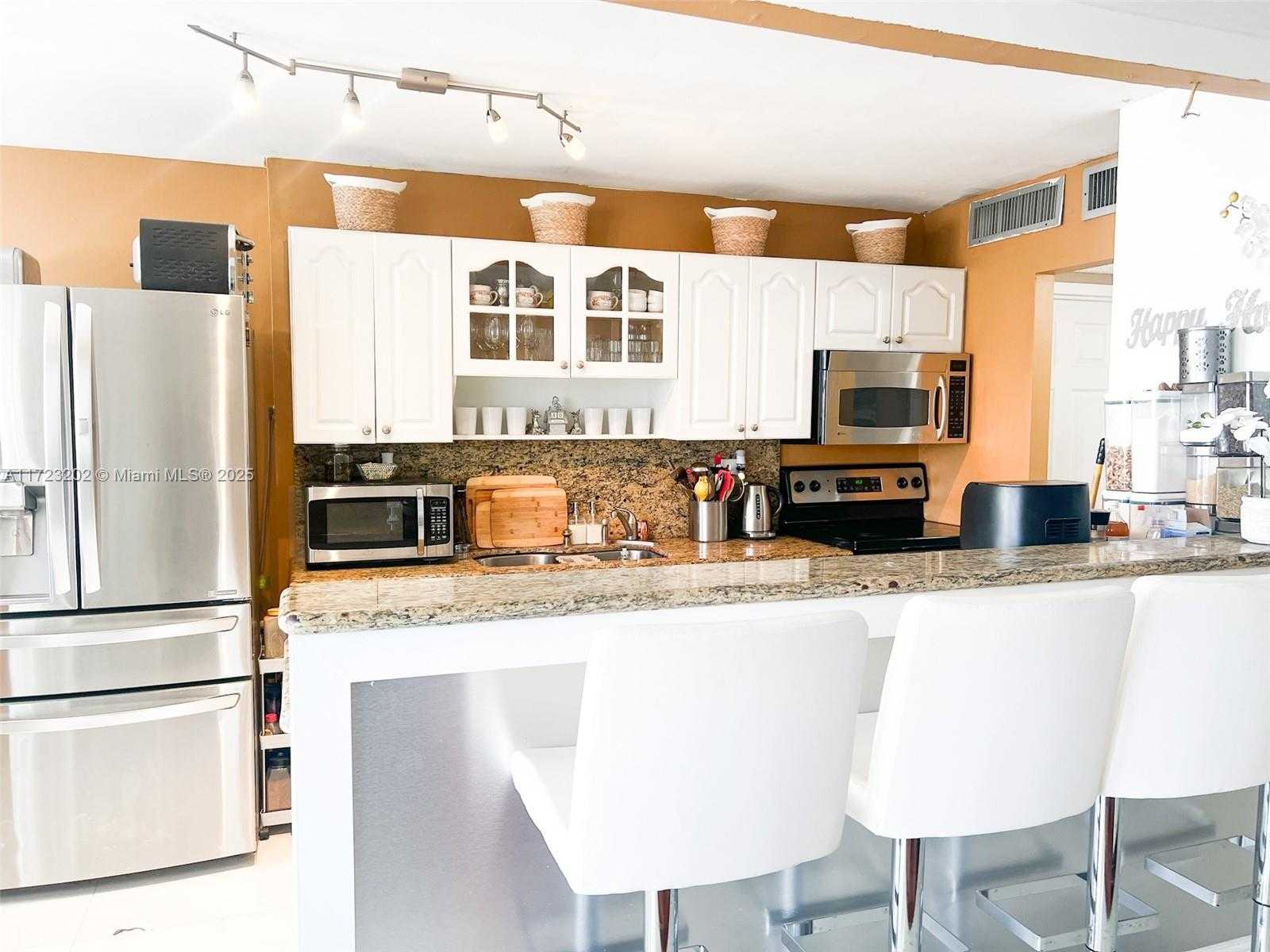 Small Image of 301 174TH ST #2201, Sunny Isles Beach Number 5
