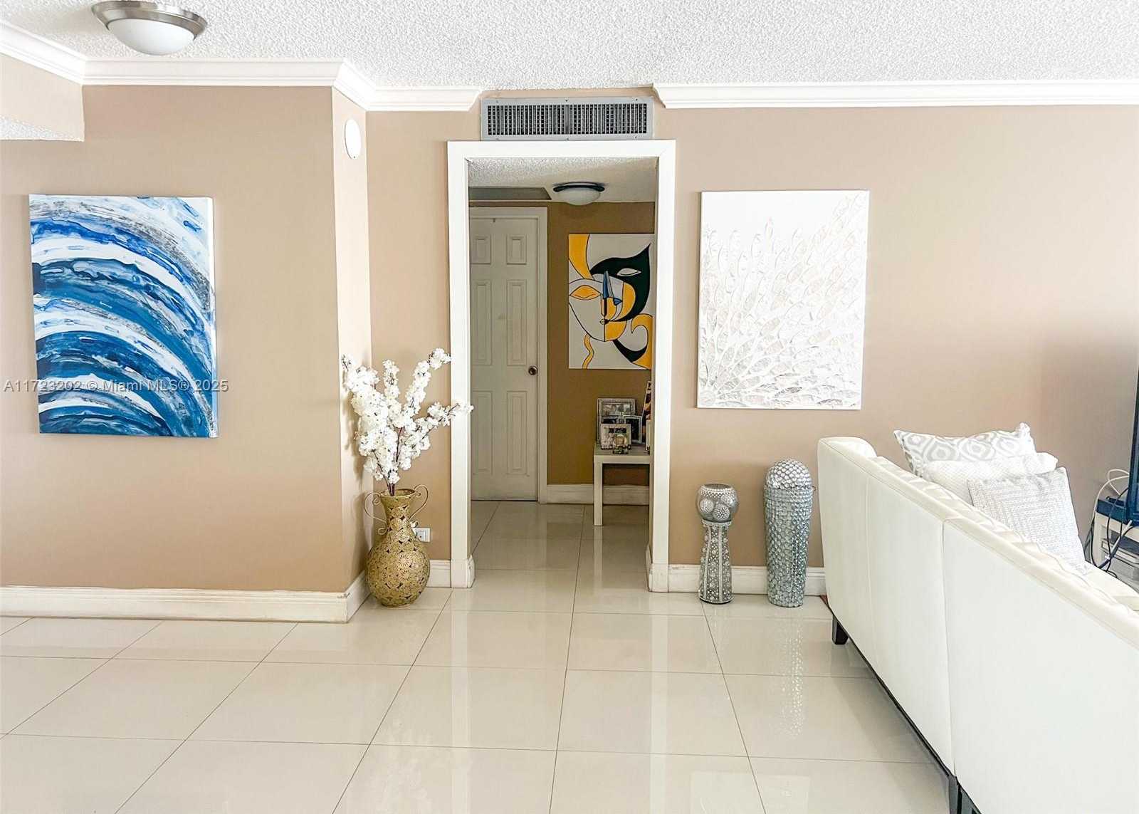 Small Image of 301 174TH ST #2201, Sunny Isles Beach Number 9