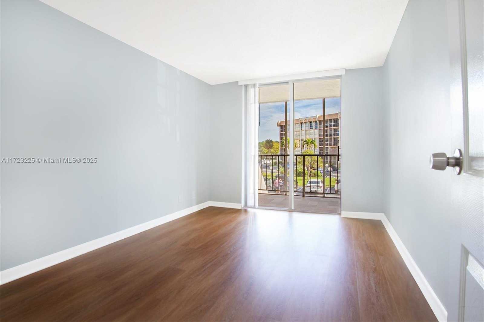 Small Image of 601 THREE ISLANDS BLVD #217, Hallandale Beach Number 12