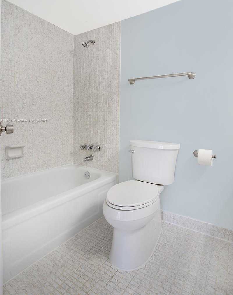 Small Image of 601 THREE ISLANDS BLVD #217, Hallandale Beach Number 18