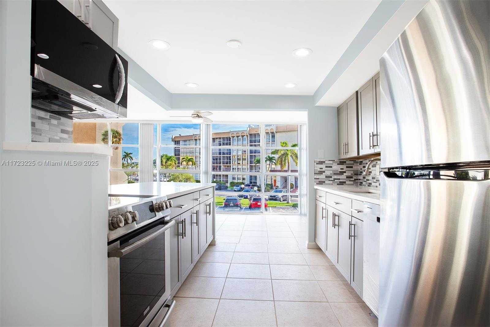 Small Image of 601 THREE ISLANDS BLVD #217, Hallandale Beach Number 3