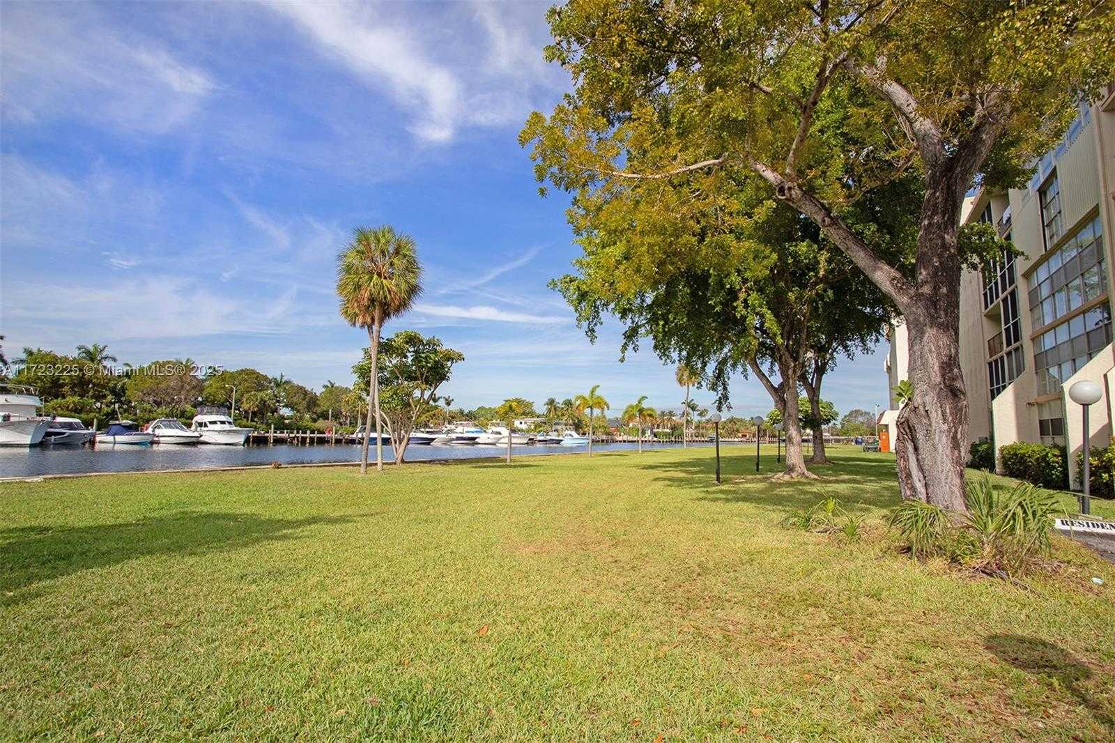 Small Image of 601 THREE ISLANDS BLVD #217, Hallandale Beach Number 36
