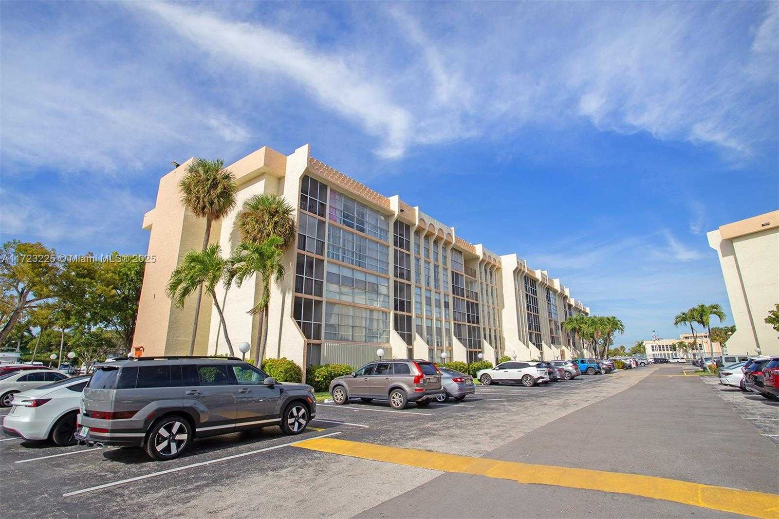 Small Image of 601 THREE ISLANDS BLVD #217, Hallandale Beach Number 38