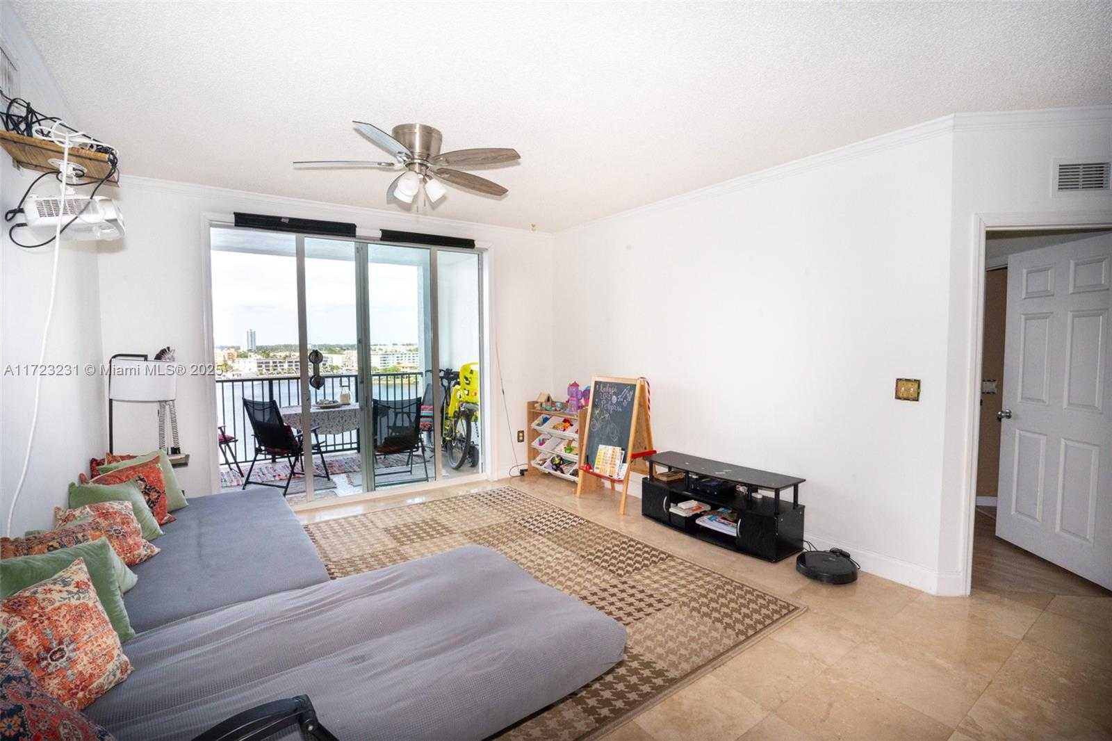 Small Image of 17100 NORTH BAY RD #1904, Sunny Isles Beach Number 11