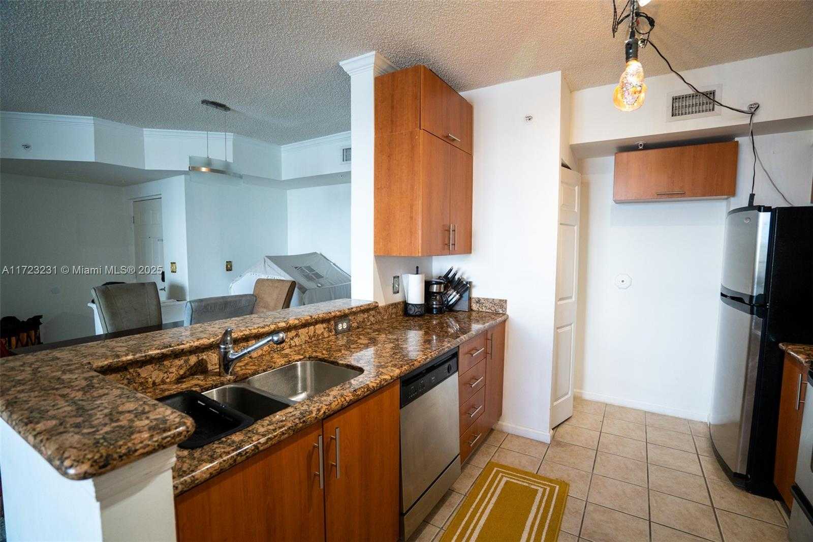 Small Image of 17100 NORTH BAY RD #1904, Sunny Isles Beach Number 16