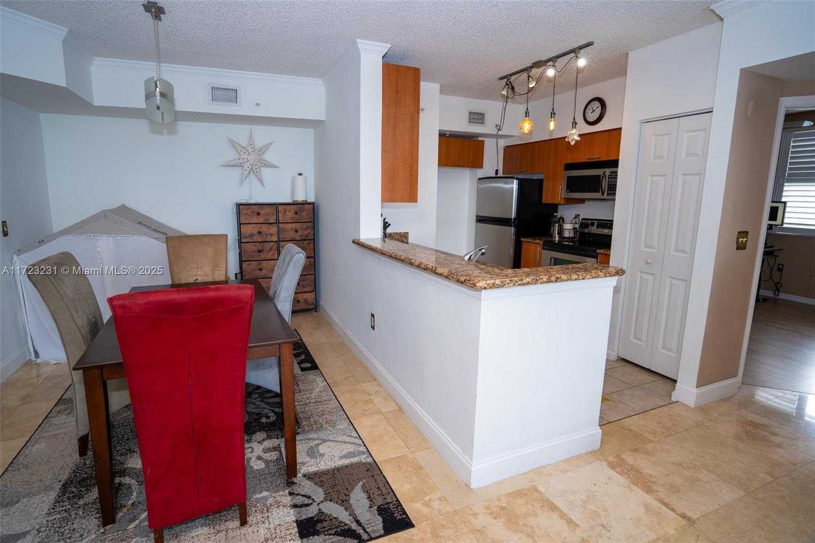 Small Image of 17100 NORTH BAY RD #1904, Sunny Isles Beach Number 18