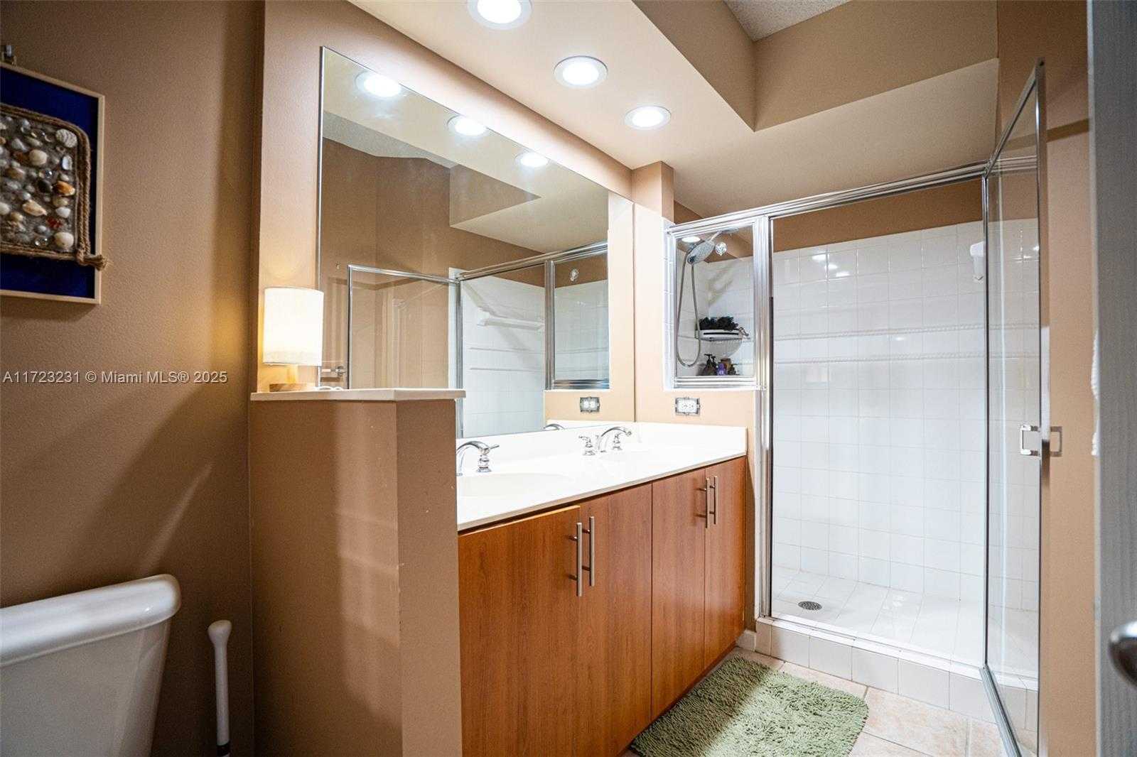 Small Image of 17100 NORTH BAY RD #1904, Sunny Isles Beach Number 21