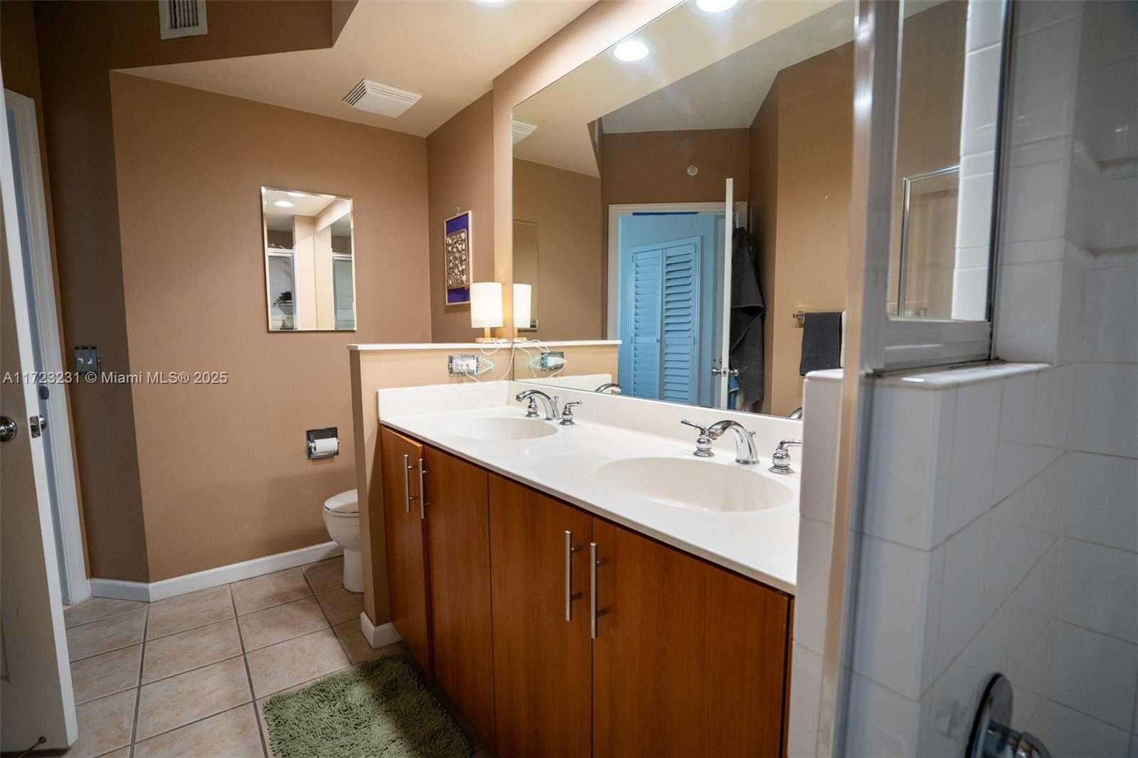 Small Image of 17100 NORTH BAY RD #1904, Sunny Isles Beach Number 22